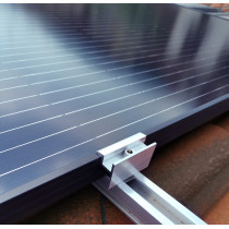 Struttura di montaggio soprategola con staffa regolabile per 6 pannelli fotovoltaici verticali